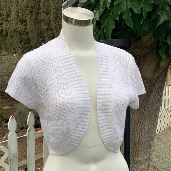 MADE FOR ME TO LOOK AMAZING White Crop Sweater XL - Picture 3 of 10